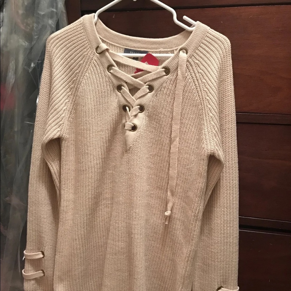 Women’s sweater NWT